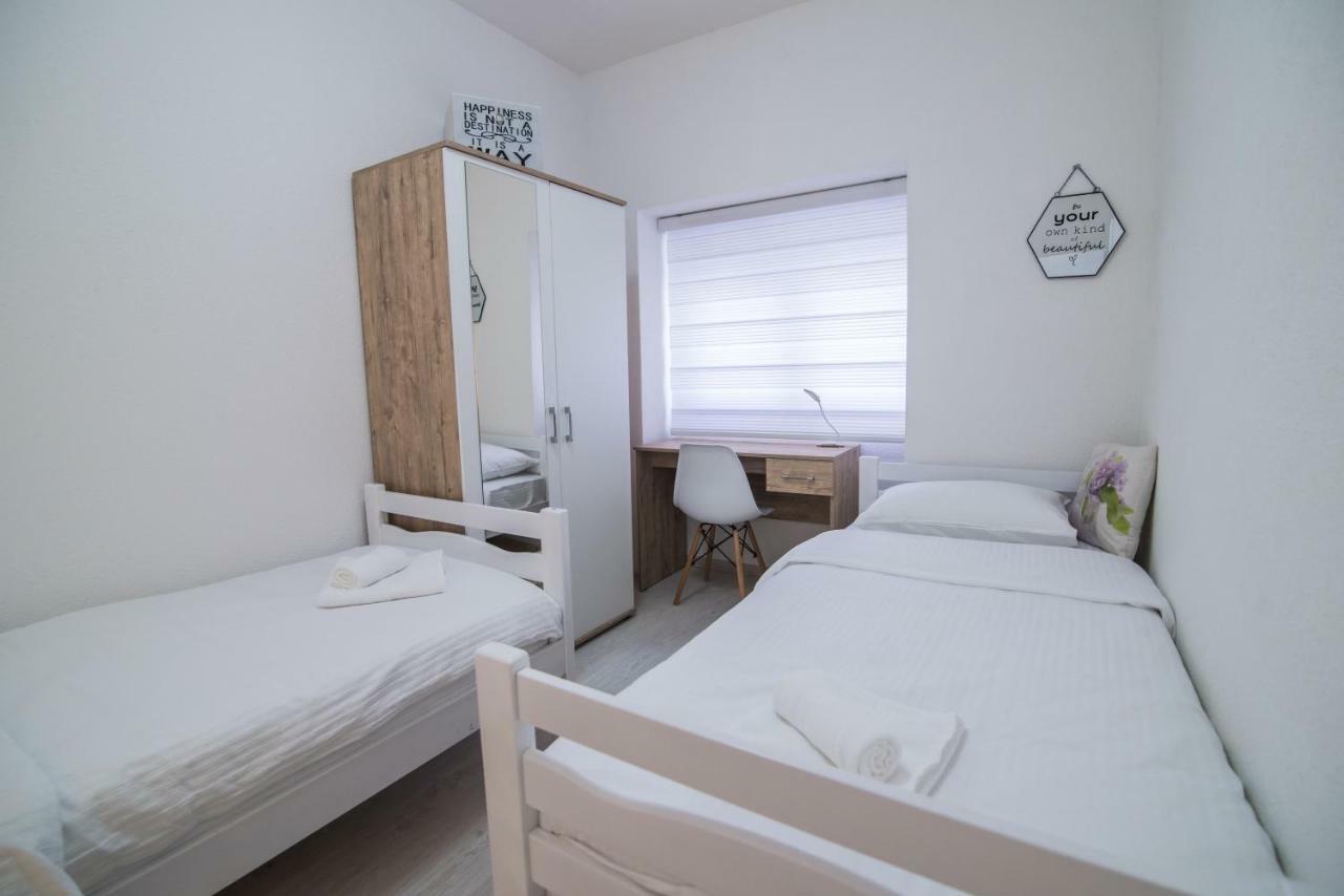 Love Apartments Мостар Номер фото